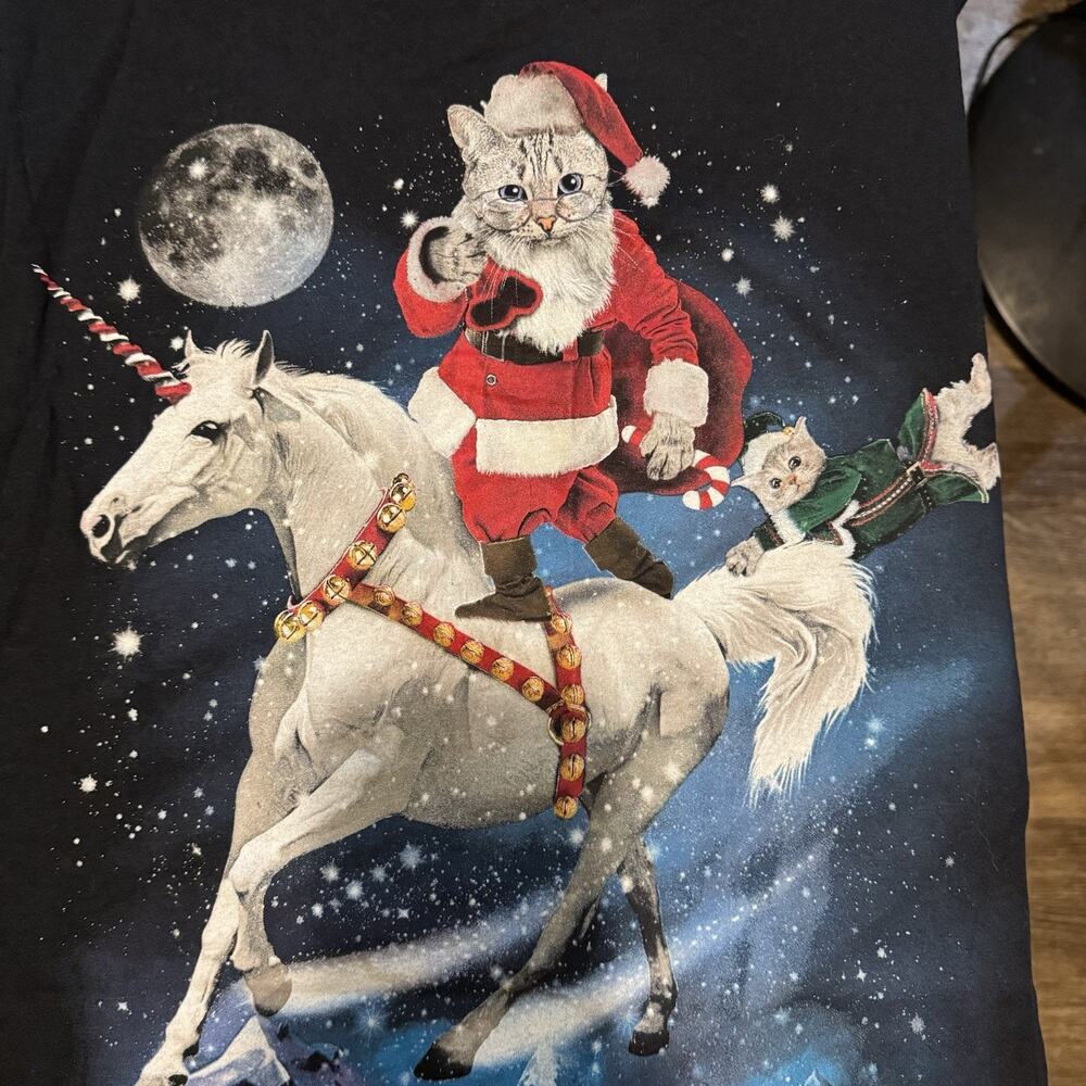Christmas Cat T-Shirt Adult Size Small Unicorn Santa X-Mas Believe Kitty